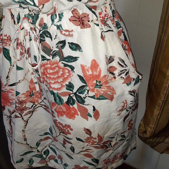 Stylehouse Off the Shoulder Floral Mini Dress w/ pockets Size Small - Picture 7 of 15
